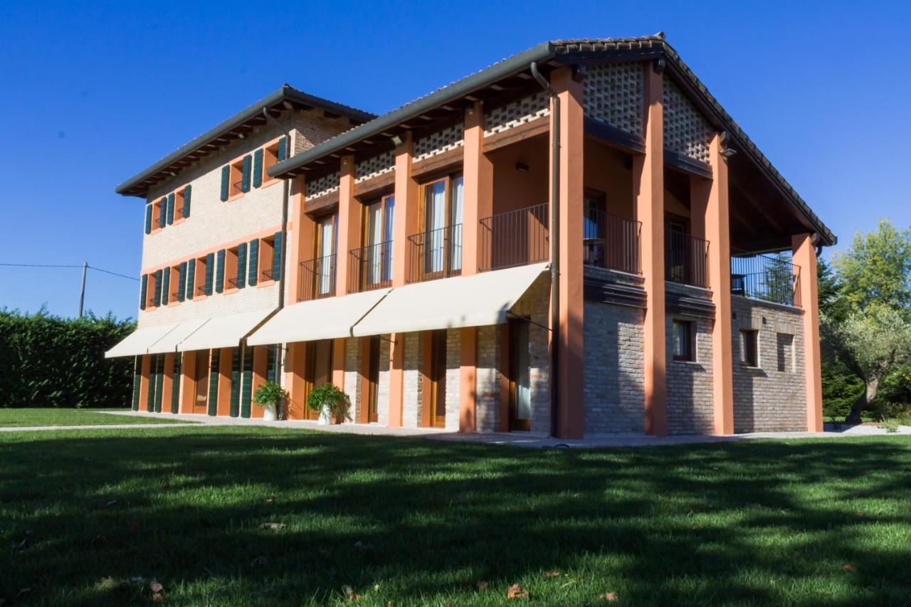ホテル Crystal Luxury House Fiume Veneto エクステリア 写真